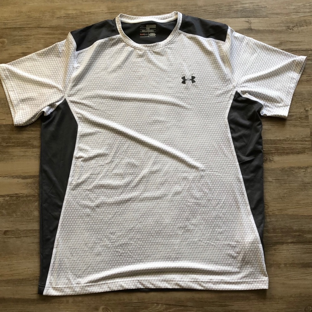 Men’s under armour 2XL tee